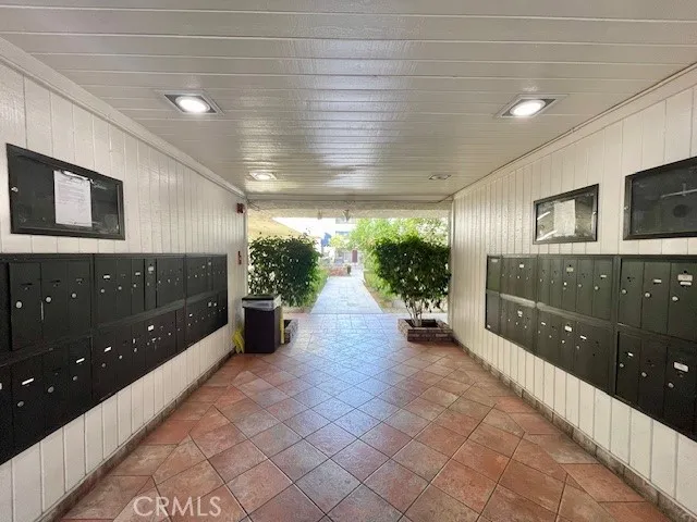 18530 Hatteras Street 309, Tarzana, California 91356 home-pic-25